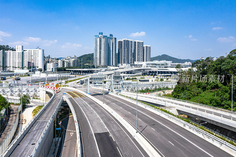 香港莲塘港/香园围边境管制站的无人机影像